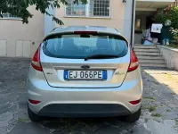 Usata Ford Fiesta Titanium 71 CV (52 kW) 2011 Grigio Berlina