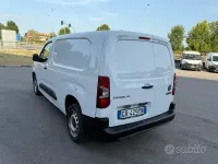Usata Fiat Doblò 131 CV (96 kW) 2023 Bianco Monovolume