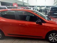 Usata Renault Clio V Equilibre 65 CV (47 kW) 2023 Arancione Berlina