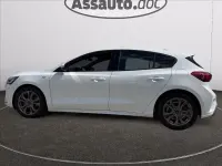Usata Ford Focus ST-Line 125 CV (91 kW) 2023 Bianco pastello Berlina