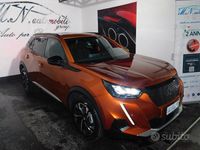 Usata Peugeot 2008 Allure 101 CV (74 kW) 2023 Arancione SUV