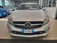 Usata Mercedes A180 Premium 122 CV (89 kW) 2016 Grigio Berlina