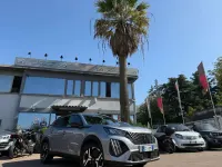 Usata Peugeot 2008 GT 131 CV (96 kW) 2025 Grigio SUV