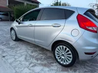 Usata Ford Fiesta Titanium 82 CV (60 kW) 2009 Argento Berlina