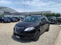 Usata Lancia Ypsilon Gold 84 CV (61 kW) 2013 Viola Utilitaria