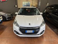 Usata Peugeot 208 Allure 81 CV (59 kW) 2016 Bianco Utilitaria