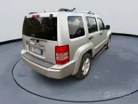 Usata Jeep Cherokee 177 CV (130 kW) 2008 SUV
