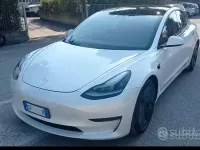 Usata Tesla Model 3 Long Range AWD 152 kW (208 CV) 2021 Bianco Berlina