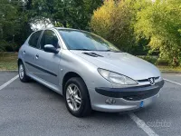 Usata Peugeot 206 75 CV (55 kW) 2000 Grigio Utilitaria