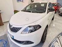 Usata Lancia Ypsilon Gold 69 CV (50 kW) 2021 Bianco Utilitaria