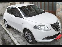 Usata Lancia Ypsilon 69 CV (50 kW) 2014 Bianco Utilitaria