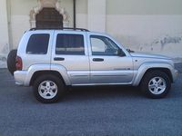Usata Jeep Cherokee 143 CV (105 kW) 2003 Grigio SUV
