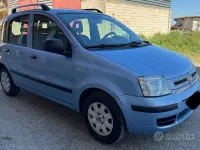 Usata Fiat Panda Lounge 69 CV (50 kW) 2012 Bluazzurro Utilitaria