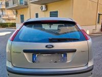 Usata Ford Focus 90 CV (66 kW) 2006 Grigio Utilitaria
