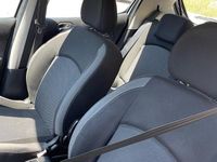 Usata Peugeot 206 68 CV (50 kW) 2011 Grigio Utilitaria