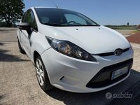 Usado Ford Fiesta 70 HP (51 kW) 2011 Branco Van