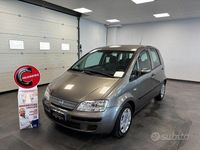 Usata Fiat Idea 90 CV (66 kW) 2008 Grigio Monovolume