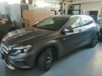 Usata Mercedes GLA200 135 CV (99 kW) 2015 Grigio SUV