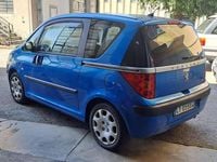 Usata Peugeot 1007 109 CV (80 kW) 2005 Blu/azzurro Monovolume