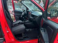 Usata Fiat Doblò 95 CV (69 kW) 2016 Rosso Monovolume