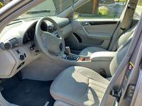 Usata Mercedes C220 Elegance 150 CV (110 kW) 2004 Beige Berlina