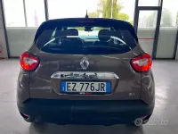 Usata Renault Captur 90 CV (66 kW) 2015 Grigio SUV