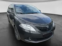 Usata Lancia Ypsilon Silver 70 CV (51 kW) 2023 Grigio Utilitaria