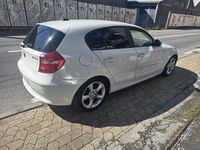 Usata BMW 118 142 CV (104 kW) 2011 Bianco Utilitaria