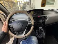 Usata Lancia Ypsilon Gold 95 CV (69 kW) 2016 Utilitaria