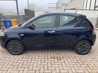 Usata Lancia Ypsilon Platinum 69 CV (50 kW) 2020 Blu Utilitaria