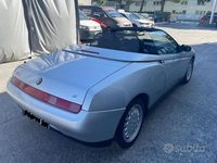 Usata Alfa Romeo Spider 117 CV (86 kW) 1995 Grigio Cabrio