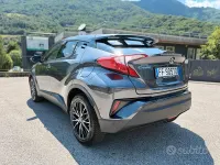 Usata Toyota C-HR Lounge 116 CV (85 kW) 2017 Grigio SUV
