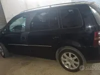 Usata VW Touran 101 CV (74 kW) 2007 Nero Monovolume