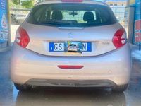 Usata Peugeot 208 95 CV (69 kW) 2012 Utilitaria