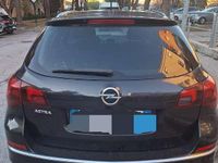 Usata Opel Astra Cosmo 140 CV (102 kW) 2014 Grigio Station wagon