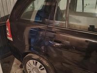 Occasion Opel Zafira 97 ch (71 kW) 2008 Noir Monospace
