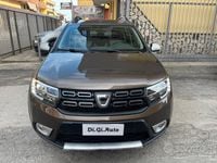 Usata Dacia Sandero Stepway 90 CV (66 kW) 2018 Grigio Berlina