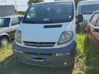 Usata Opel Vivaro 82 CV (60 kW) 2004 Bianco Monovolume