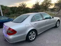Usata Mercedes E270 177 CV (130 kW) 2003 Grigio Berlina
