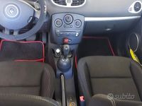 Usata Renault Clio II 58 CV (42 kW) 2011 Rosso Utilitaria