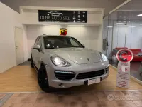 Usata Porsche Cayenne 245 CV (180 kW) 2012 Grigio SUV