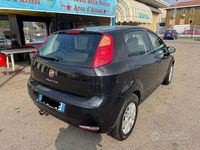 Usata Fiat Punto Lounge 69 CV (50 kW) 2016 Nero Utilitaria