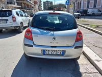 Usata Renault Clio II Authentique 75 CV (55 kW) 2006 Argento Berlina