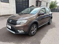 Usata Dacia Sandero Stepway 90 CV (66 kW) 2019 Bronzo Berlina