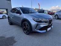 Käytetty Alfa Romeo Junior Edizione Speciale 136 HP (100 kW) 2024 Harmaa Katumaasturi