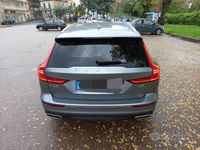 Usata Volvo V60 CC Business Edition 190 CV (139 kW) 2019 Grigio Station wagon