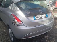 Usata Lancia Ypsilon 69 CV (50 kW) 2015 Grigio Utilitaria