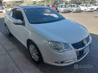 Usata VW Eos 122 CV (89 kW) 2010 Bianco Cabrio