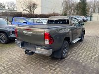 usata Toyota HiLux 2.4 D-4D 4WD EXTRA CAB NAVI GANCIO TRAINO PEDANE *