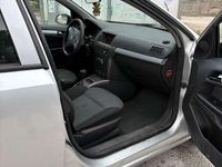 Usata Opel Astra Cosmo 101 CV (74 kW) 2005 Berlina